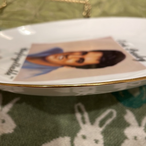 Elvis Presley Unforgettable Plate - Picture 5 of 5